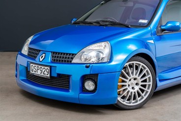 2004 Renault Clio - Thumbnail