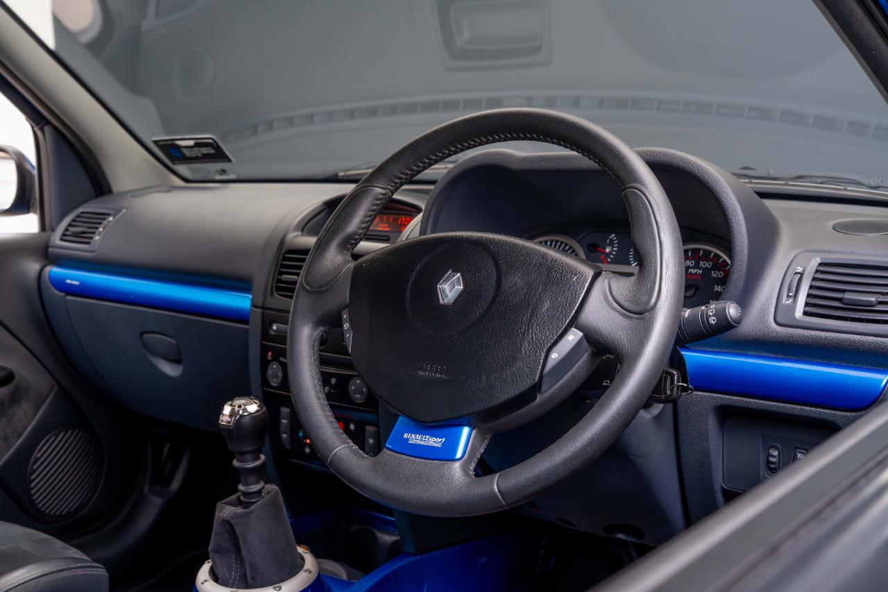 2004 Renault Clio