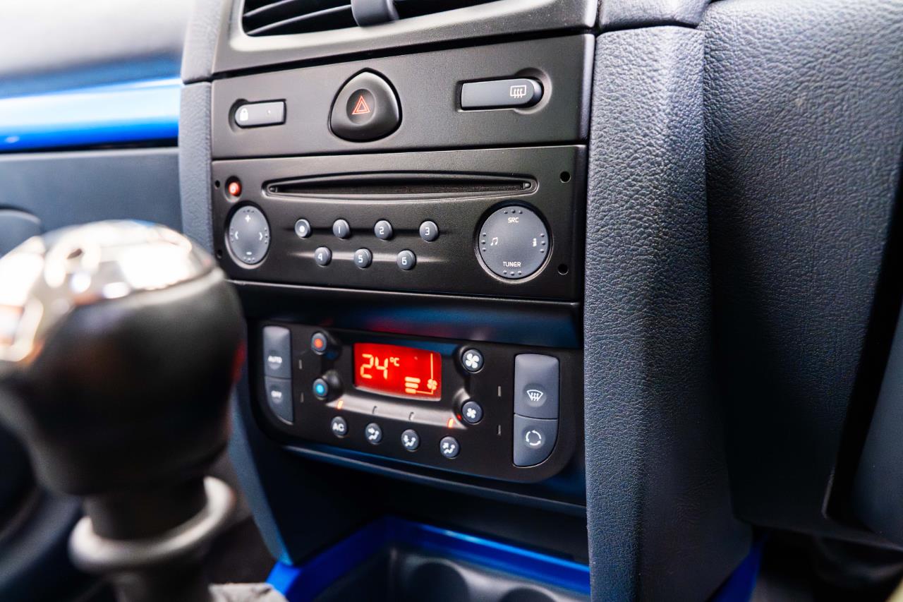 2004 Renault Clio