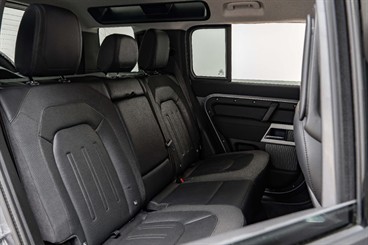 2021 Land Rover Defender - Thumbnail
