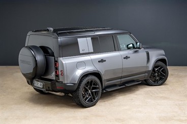 2021 Land Rover Defender - Thumbnail