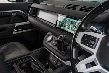 2021 Land Rover Defender - Thumbnail