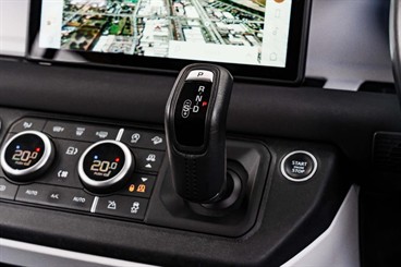 2021 Land Rover Defender - Thumbnail