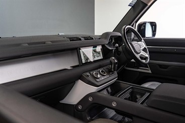 2021 Land Rover Defender - Thumbnail