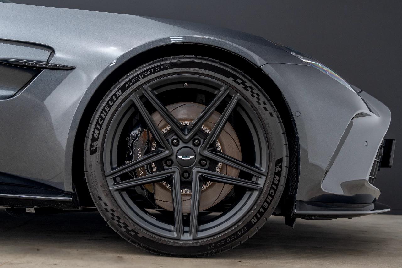 2025 Aston Martin Vantage