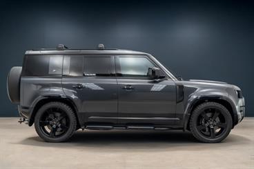 2023 Land Rover Defender - Thumbnail