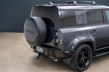 2023 Land Rover Defender - Thumbnail
