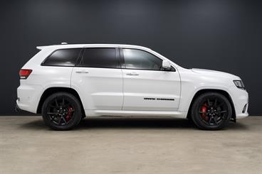 2021 Jeep Grand Cherokee - Thumbnail