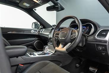 2021 Jeep Grand Cherokee - Thumbnail