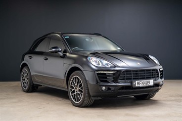 2015 Porsche Macan - Thumbnail