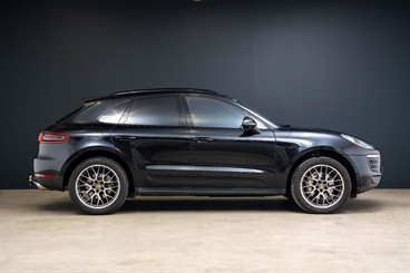 2015 Porsche Macan - Thumbnail