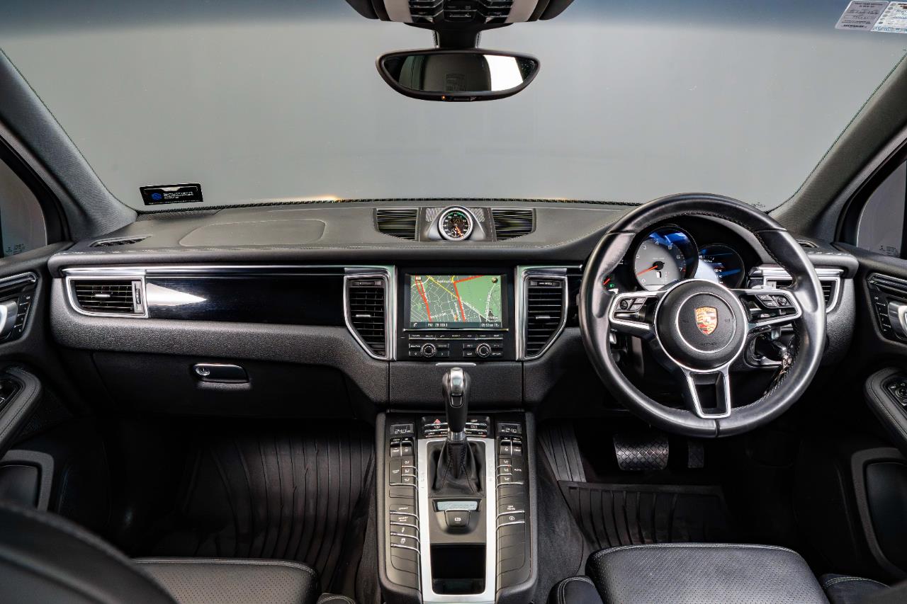 2015 Porsche Macan