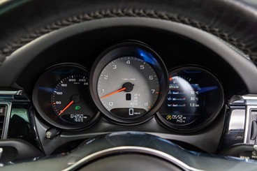 2015 Porsche Macan - Thumbnail