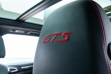 2014 Porsche Cayenne - Thumbnail
