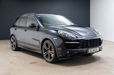 2014 Porsche Cayenne - Thumbnail