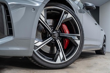 2019 Audi RS4 - Thumbnail