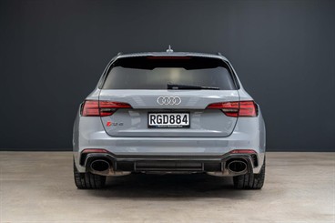 2019 Audi RS4 - Thumbnail
