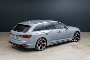 2019 Audi RS4 - Thumbnail