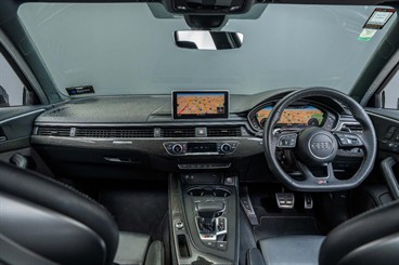 2019 Audi RS4 - Thumbnail
