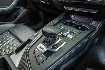 2019 Audi RS4 - Thumbnail