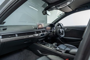 2019 Audi RS4 - Thumbnail