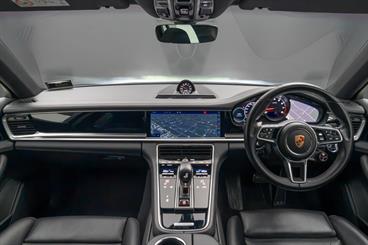 2019 Porsche Panamera - Thumbnail