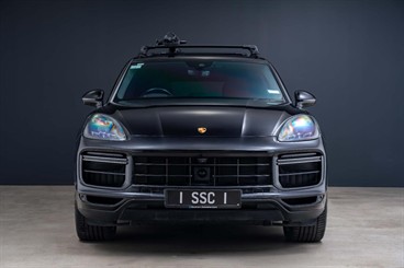 2018 Porsche Cayenne - Thumbnail