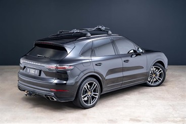 2018 Porsche Cayenne - Thumbnail