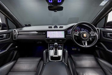 2018 Porsche Cayenne - Thumbnail