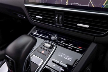 2018 Porsche Cayenne - Thumbnail