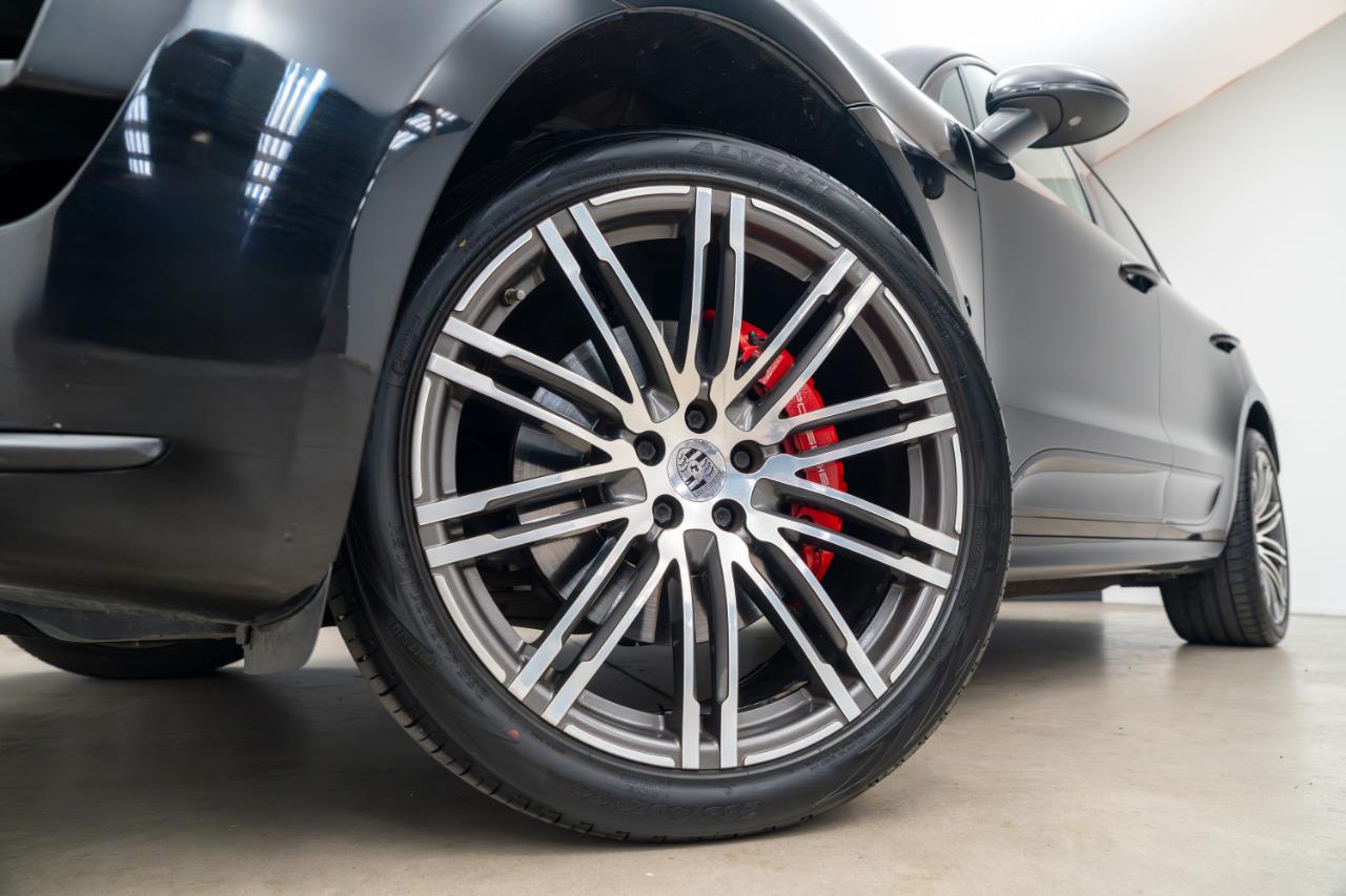 2017 Porsche Macan