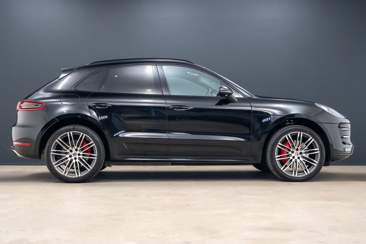 2017 Porsche Macan