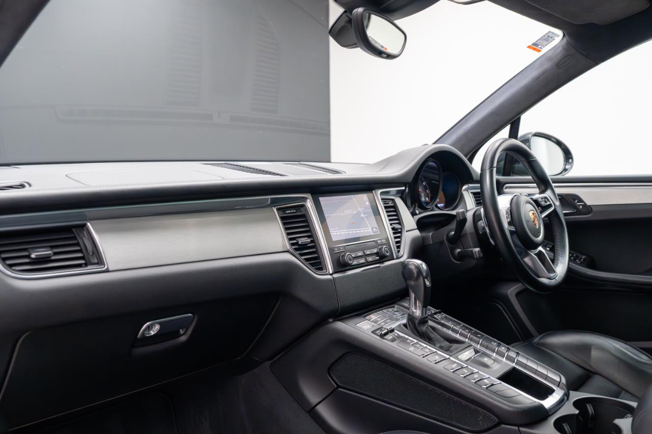 2017 Porsche Macan