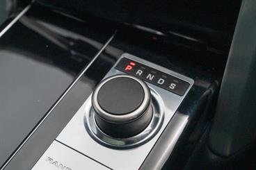2015 Land Rover Range Rover - Thumbnail