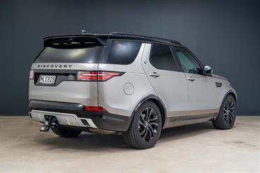 2019 Land Rover Discovery - Thumbnail