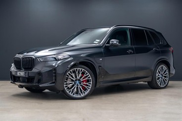 2025 BMW X5 - Thumbnail