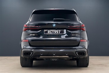 2025 BMW X5 - Thumbnail