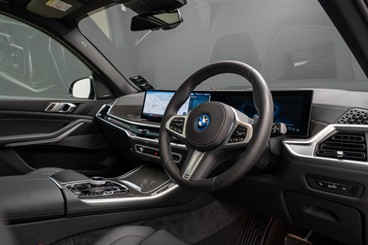 2025 BMW X5 - Thumbnail