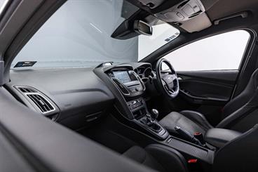 2017 Ford Focus - Thumbnail