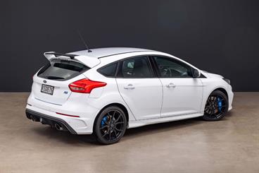 2017 Ford Focus - Thumbnail