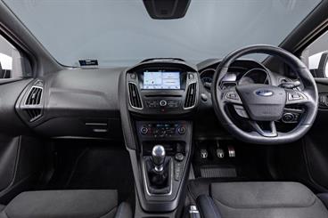 2017 Ford Focus - Thumbnail