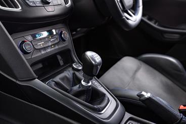 2017 Ford Focus - Thumbnail