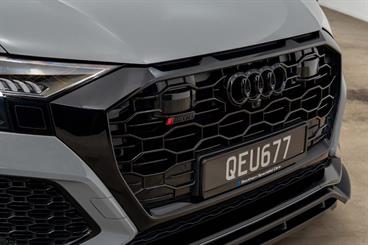 2023 Audi RS Q8 - Thumbnail