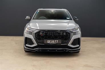 2023 Audi RS Q8 - Thumbnail