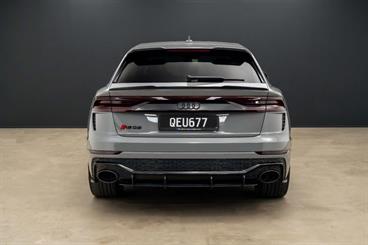 2023 Audi RS Q8 - Thumbnail