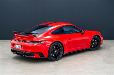 2024 Porsche 911 - Thumbnail