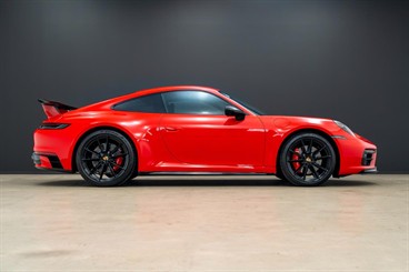 2024 Porsche 911 - Thumbnail