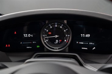 2024 Porsche 911 - Thumbnail