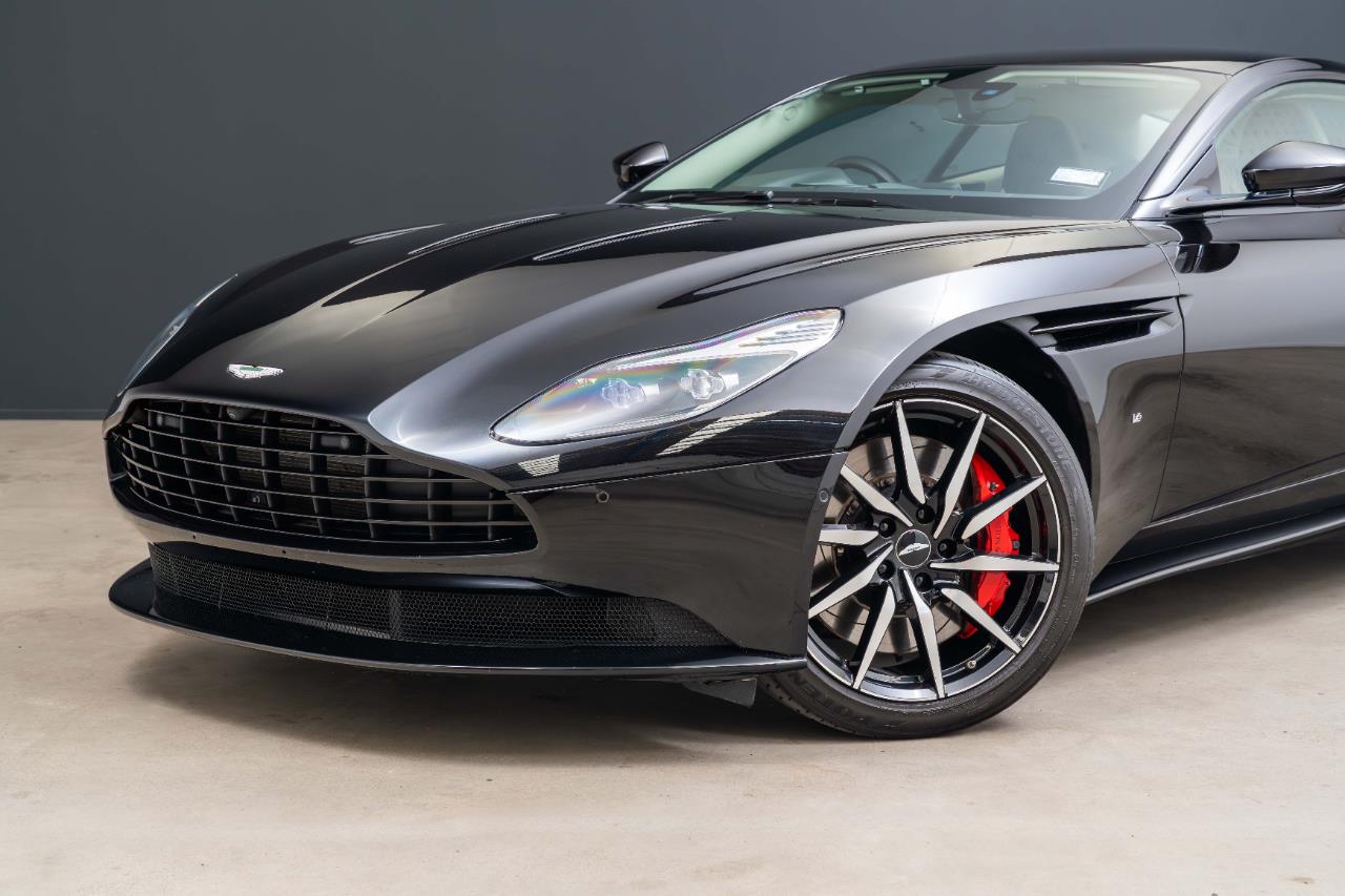 2017 Aston Martin DB11