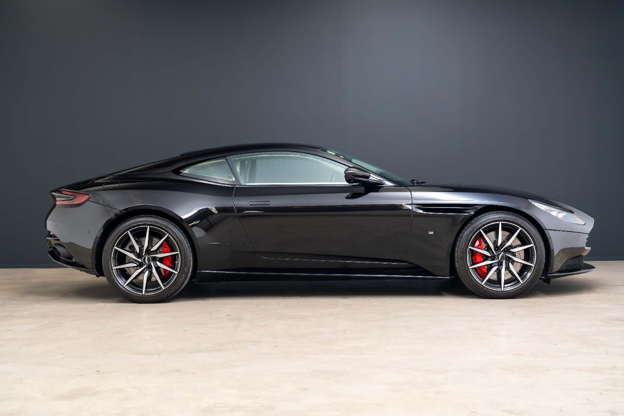 2017 Aston Martin DB11